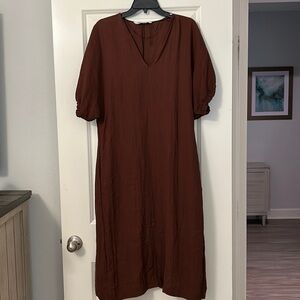 Beautiful puff sleeve midi dress